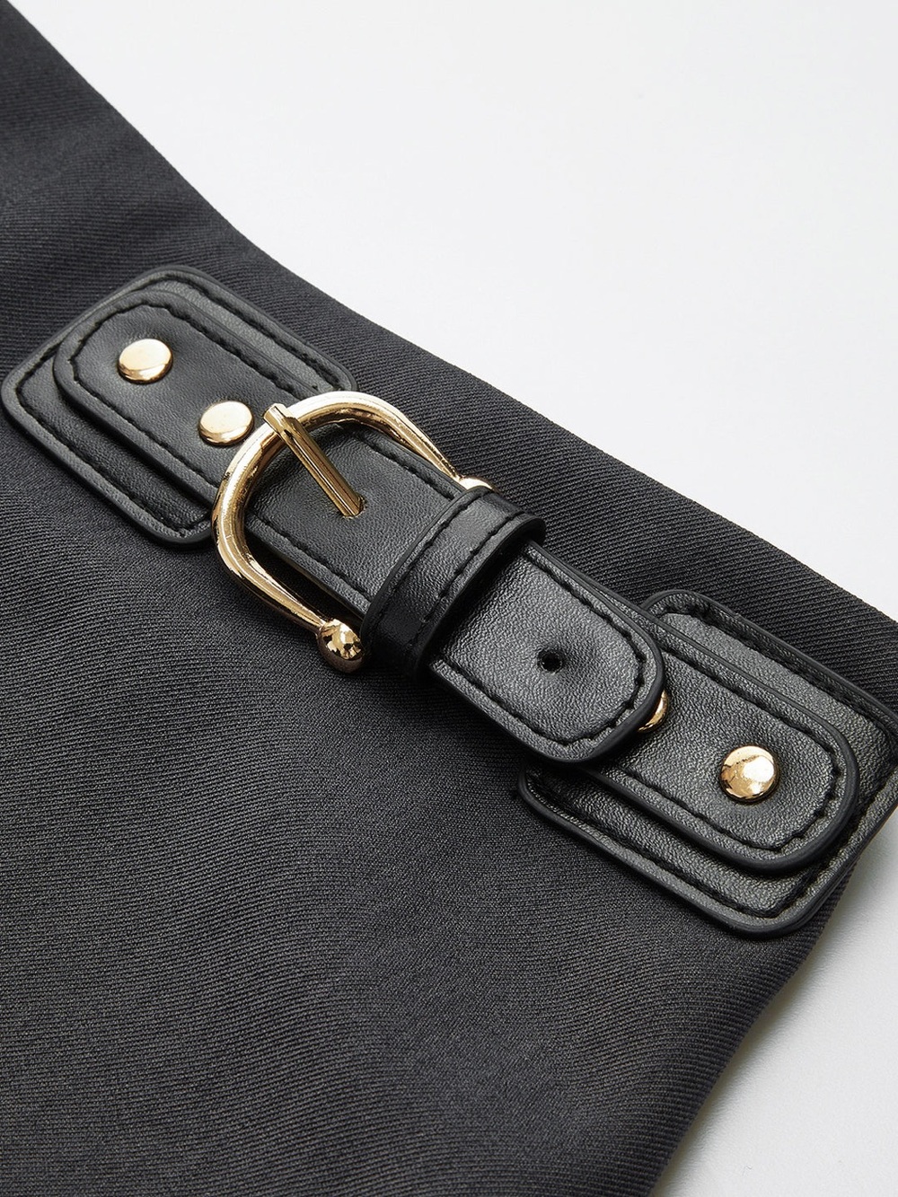 Side Pleated Buckle Belted Skirt - Picture 2 of 4